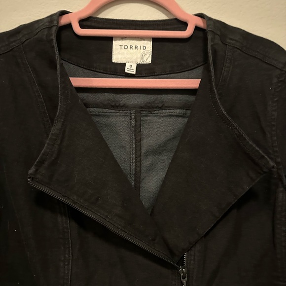 NWOT TORRID JACKET - Picture 4 of 5